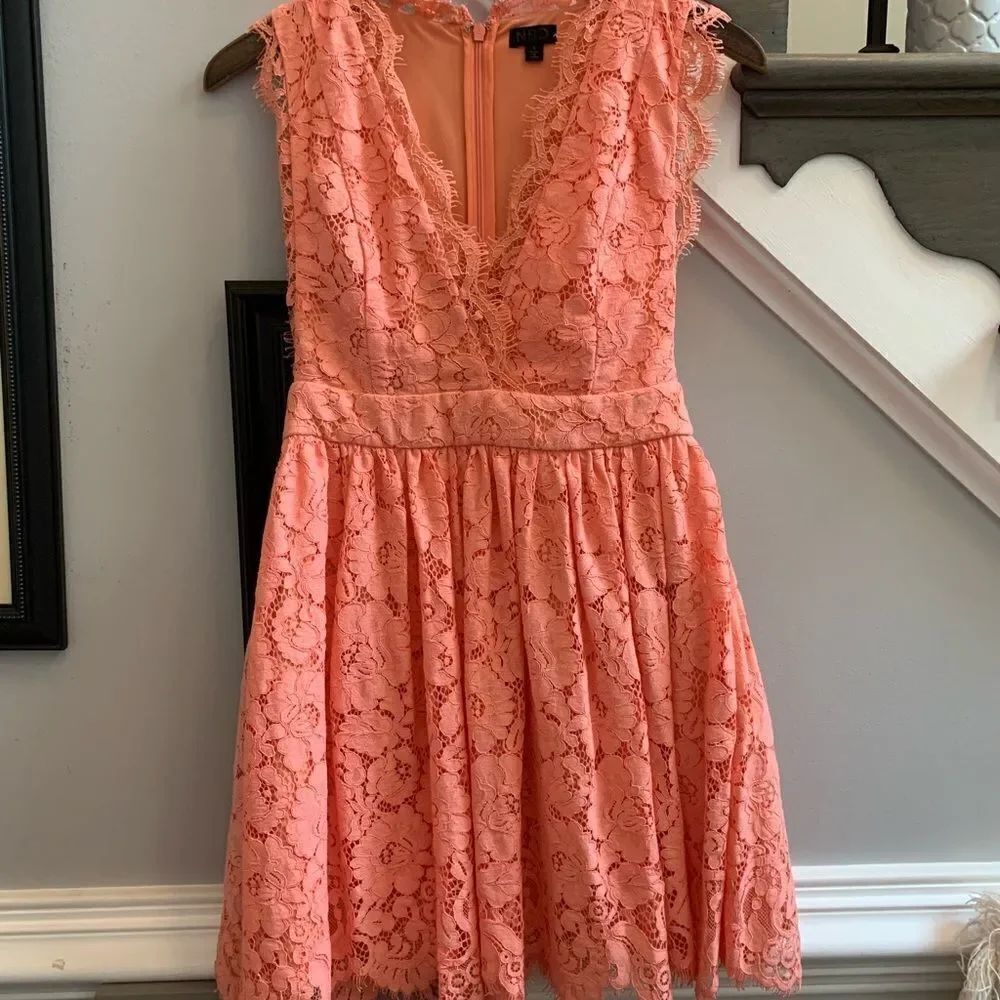 NBD Revolve Peach Eyelash Lace Mini Dress sz S EUC